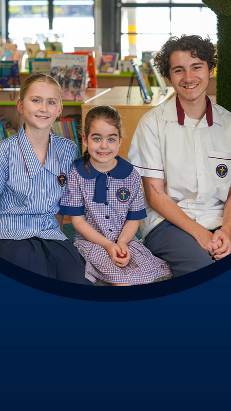 Students sitting together in the library at St John XXIII College Stanhope Gardens