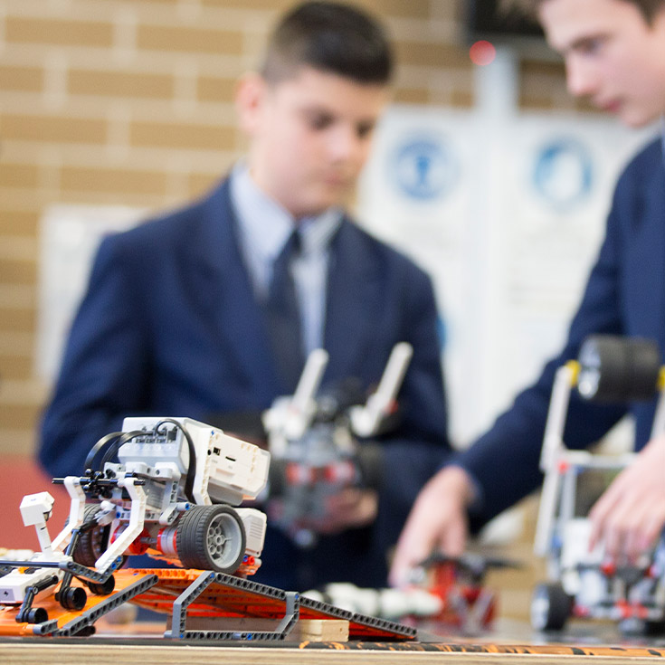 Students in STEM class in 2018 at St John XXIII College Stanhope Gardens