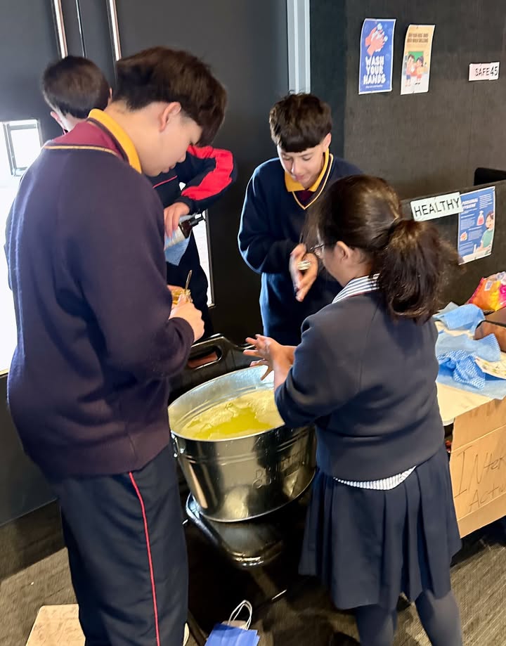 985134770284421_1314344860696742-1